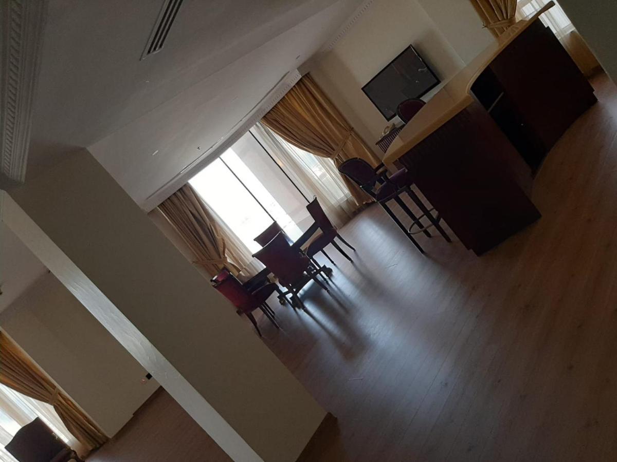 Rooz Park Hotel 4*